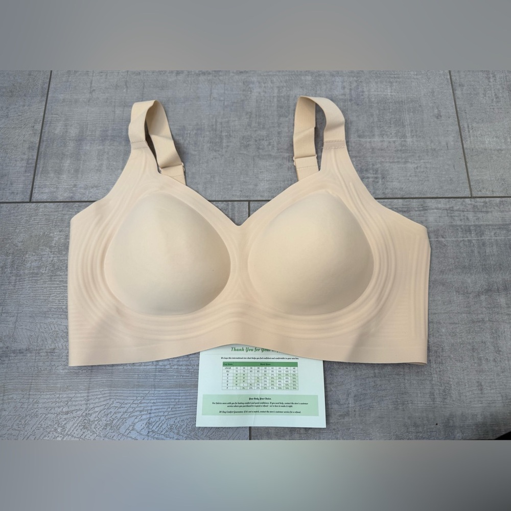 NEW BodCurven Seamless Bra Nude Size Medium, 3X and 4X